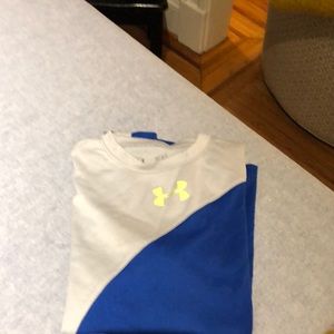 (2) Under Armour Boys shirts